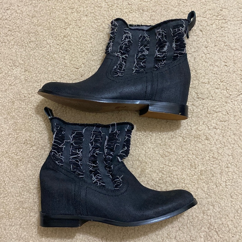 NWOB Joe’s Jeans Women's Mirage Distressed Denim Wedge Ankle Boots Size 6